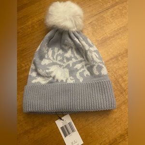 Vera Bradley cozy hat woodland lace